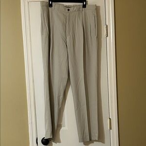 Tommy Bahama 100% Silk Pleated Dress Pants-size 36x32
